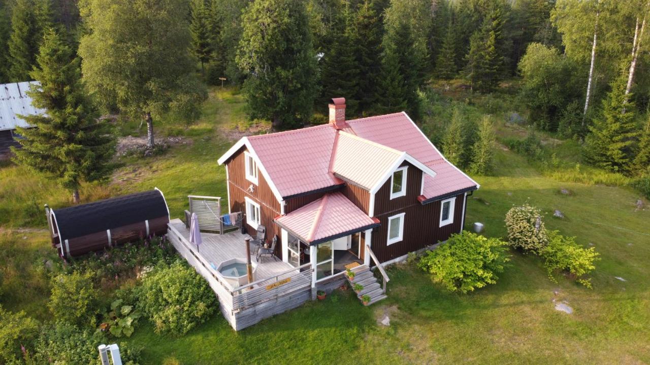 Cozy Forest Cabin With Amazing Mountain View Torsby Esterno foto